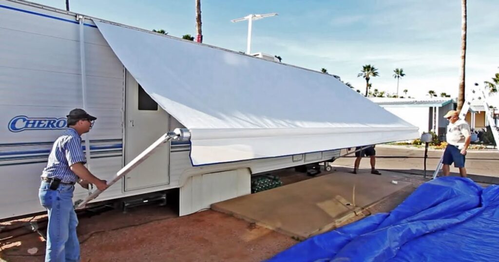 How to Remove an RV Cover